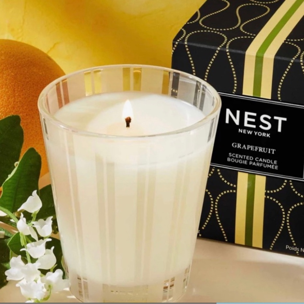 Nest Fragrances Grapefruit Classic Candle, full-size, new in box